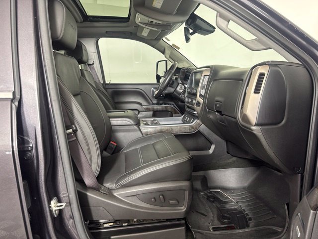 Used 2016 GMC Sierra 2500 Denali w/ Driver Alert Package AWD/4WD image 4