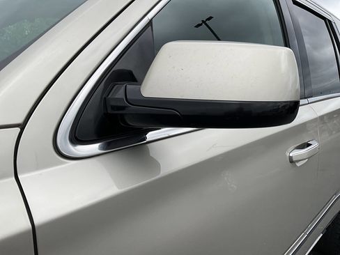 Used 2015 GMC Yukon Denali w/ Premium Package AWD/4WD image 40