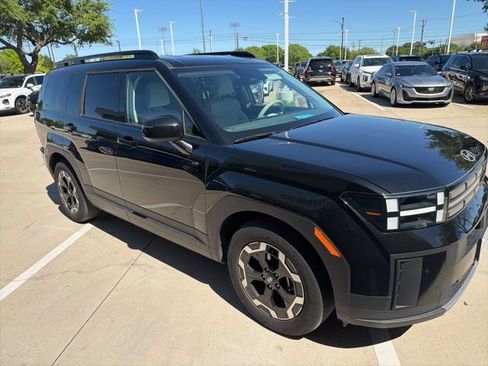 Used 2025 Hyundai Santa Fe SEL w/ Tow & Go Package image 2