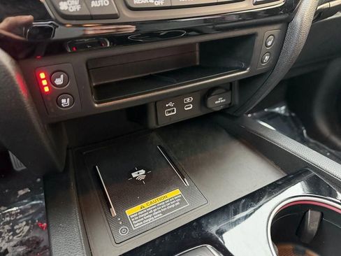 Used 2024 Honda Passport Black Edition image 18