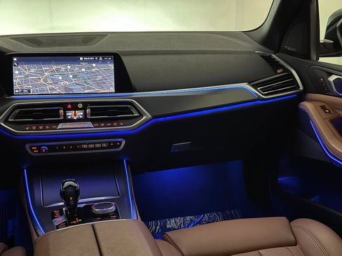 Used 2019 BMW X5 xDrive50i w/ Executive Package AWD/4WD image 28