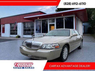 Used 2004 Lincoln Town Car Signature