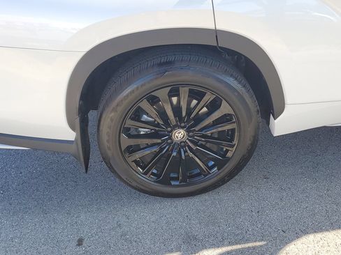 Certified 2026 Toyota Highlander XSE AWD/4WD image 5
