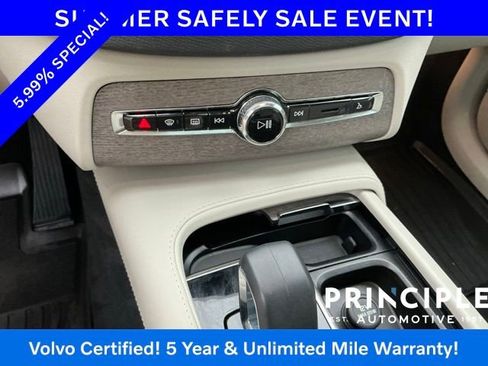 Certified 2023 Volvo XC90 B5 Plus AWD/4WD image 22