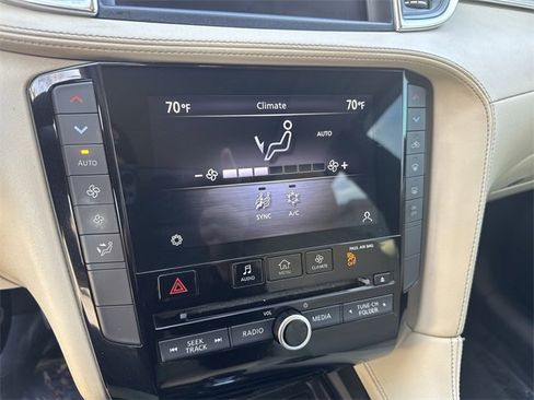 Used 2020 INFINITI QX50 Luxe image 22