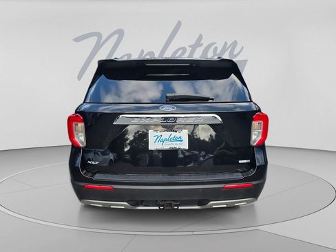 Used 2020 Ford Explorer XLT w/ Equipment Group 202A AWD/4WD image 6