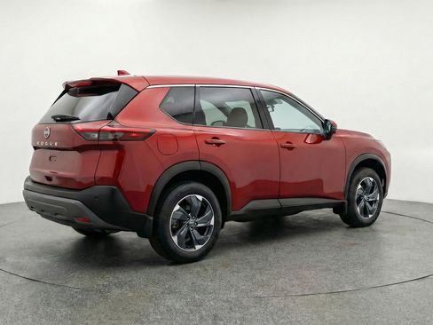 Used 2025 Nissan Rogue SV AWD/4WD image 9