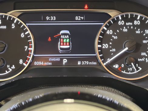 Used 2025 Nissan Pathfinder SL FWD image 15