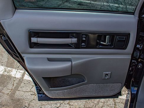 Used 1996 Chevrolet Impala SS RWD image 15