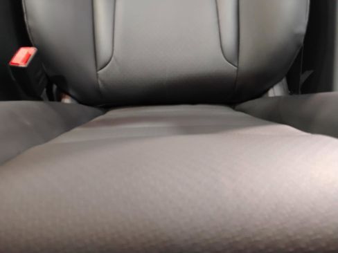 Used 2025 Nissan Rogue SV w/ SV Premium Package image 55