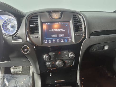 Used 2019 Chrysler 300 S RWD image 23