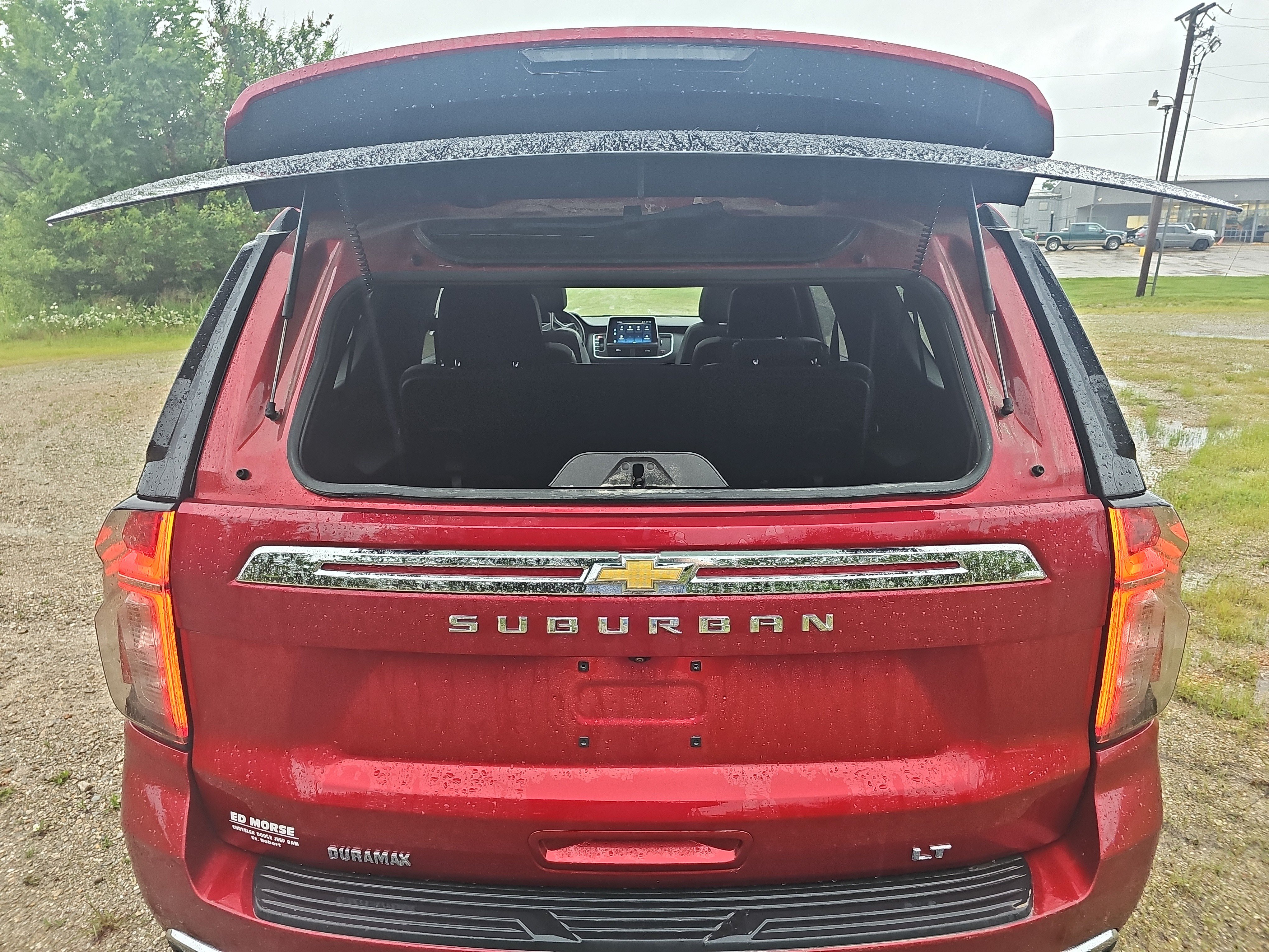 Used 2023 Chevrolet Suburban LT AWD/4WD image 9