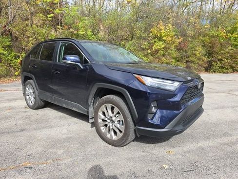 Used 2025 Toyota RAV4 XLE Premium w/ Weather Package image 9