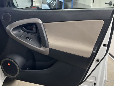 Used 2008 Toyota RAV4 Limited image 19