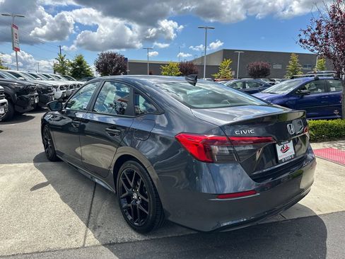 Used 2024 Honda Civic Sport image 3