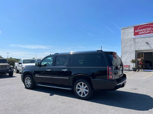 Used 2012 GMC Yukon XL Denali AWD/4WD image 4