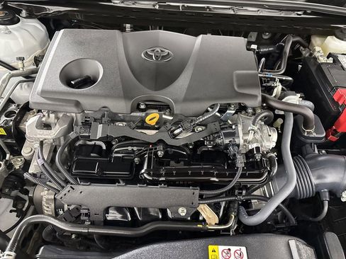 Used 2024 Toyota Camry SE image 30