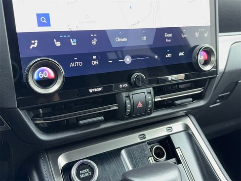 Used 2024 Lexus GX 550 image 30