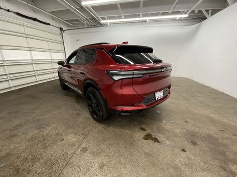 Used 2024 Chevrolet Equinox EV RS image 4