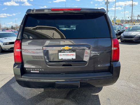 Used 2015 Chevrolet Suburban LT w/ Luxury Package image 8