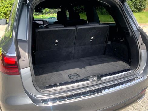 Used 2025 Mercedes-Benz GLS 580 4MATIC image 4