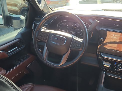 Used 2024 GMC Sierra 2500 Denali Ultimate image 14
