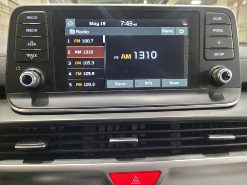 Used 2021 Kia Telluride S FWD image 25