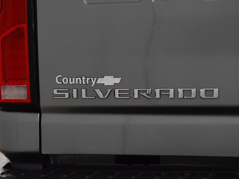 Used 2025 Chevrolet Silverado 2500 High Country w/ Z71 Off-Road Package AWD/4WD image 24