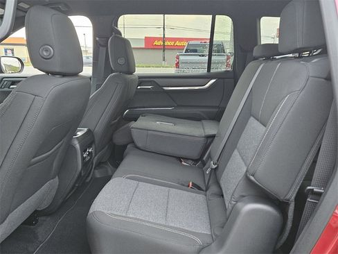 New 2025 GMC Acadia Elevation image 4