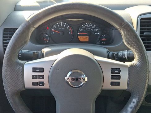 Used 2015 Nissan Frontier S image 17