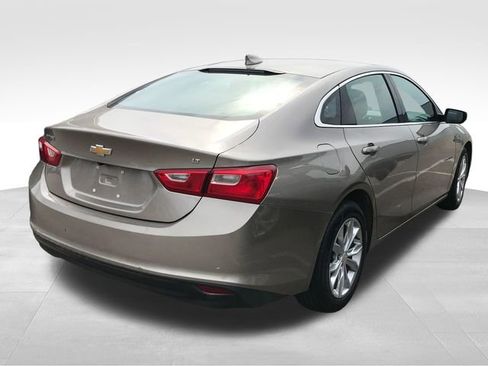 Used 2023 Chevrolet Malibu LT image 2