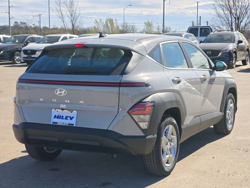 New 2026 Hyundai Kona SE image 4