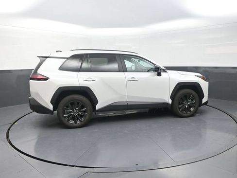 Used 2026 Toyota RAV4 XLE Premium FWD image 9