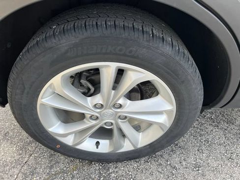 Used 2023 Buick Encore GX Preferred w/ Cold Weather Comfort Package FWD image 23
