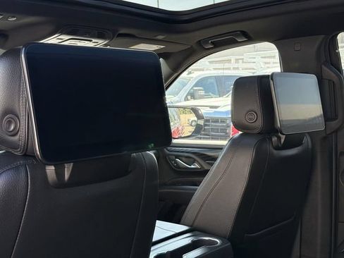 Used 2024 GMC Yukon Denali w/ Advanced Technology Package AWD/4WD image 42