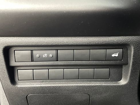 Used 2023 Mitsubishi Outlander SE image 45