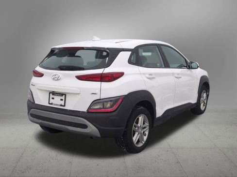 Used 2023 Hyundai Kona SE image 6