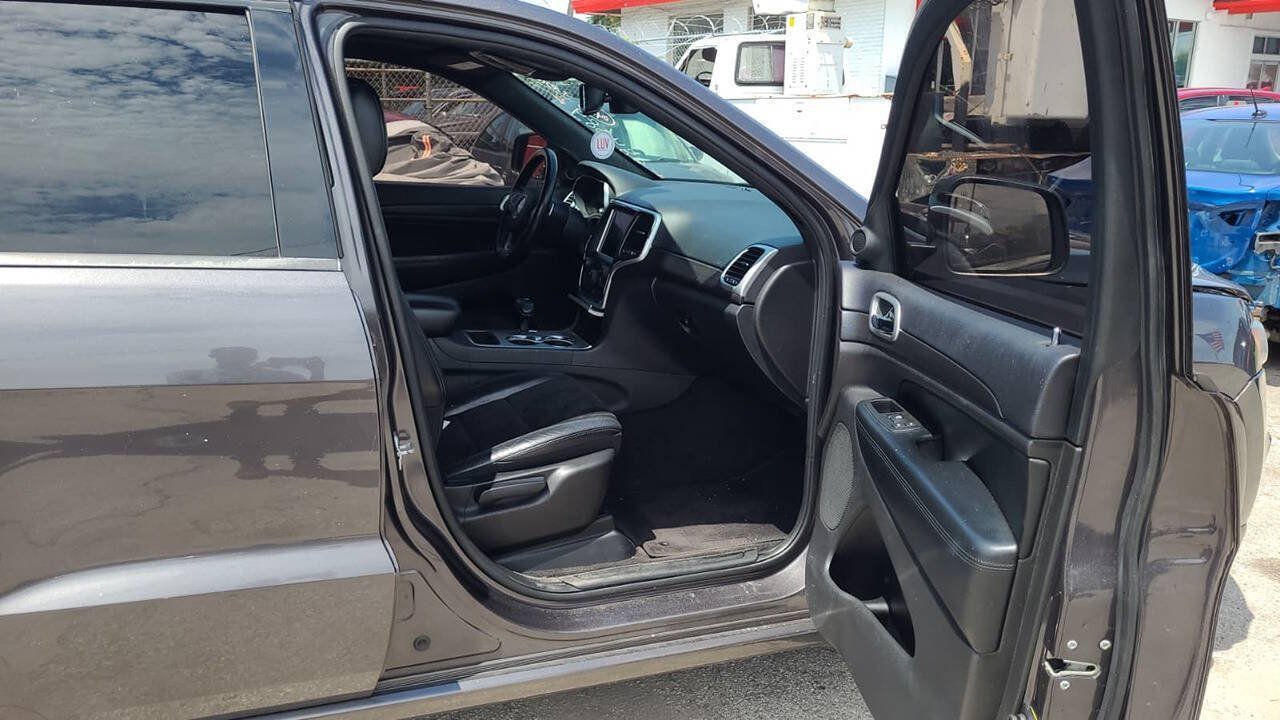 Used 2015 Jeep Grand Cherokee Altitude AWD/4WD image 12