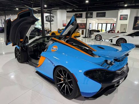 Used 2015 McLaren P1 image 14