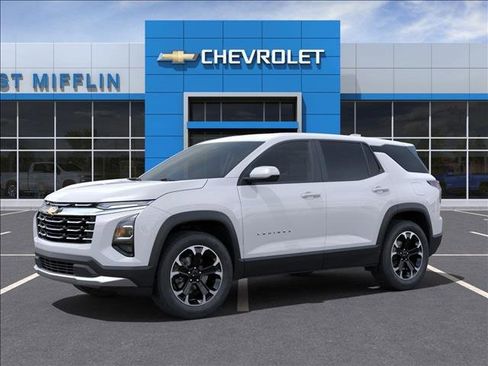 New 2025 Chevrolet Equinox LT image 2