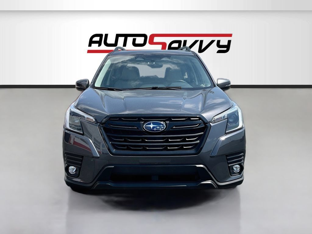 Used 2024 Subaru Forester Limited AWD/4WD image 2
