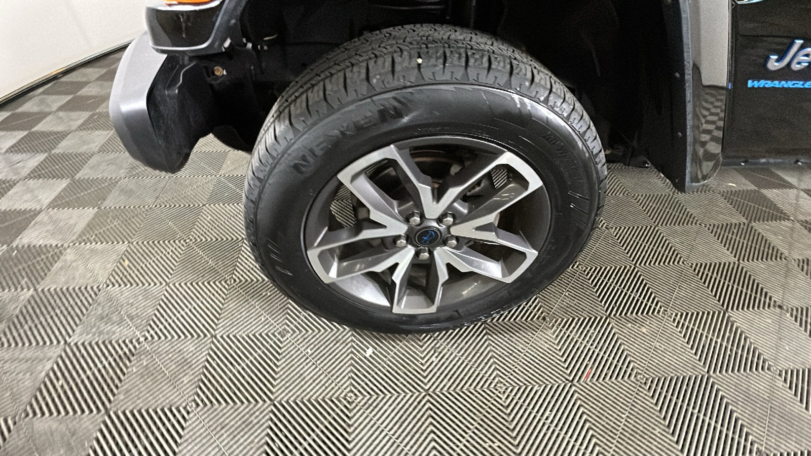 Used 2024 Jeep Wrangler Unlimited AWD/4WD image 10