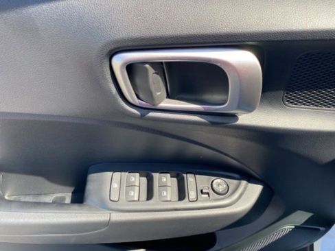 New 2026 Hyundai Venue SE FWD image 13