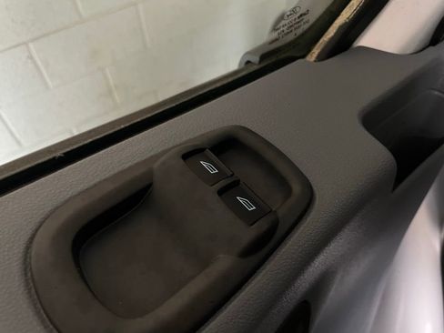 Used 2017 Ford Transit 150 XLT image 31