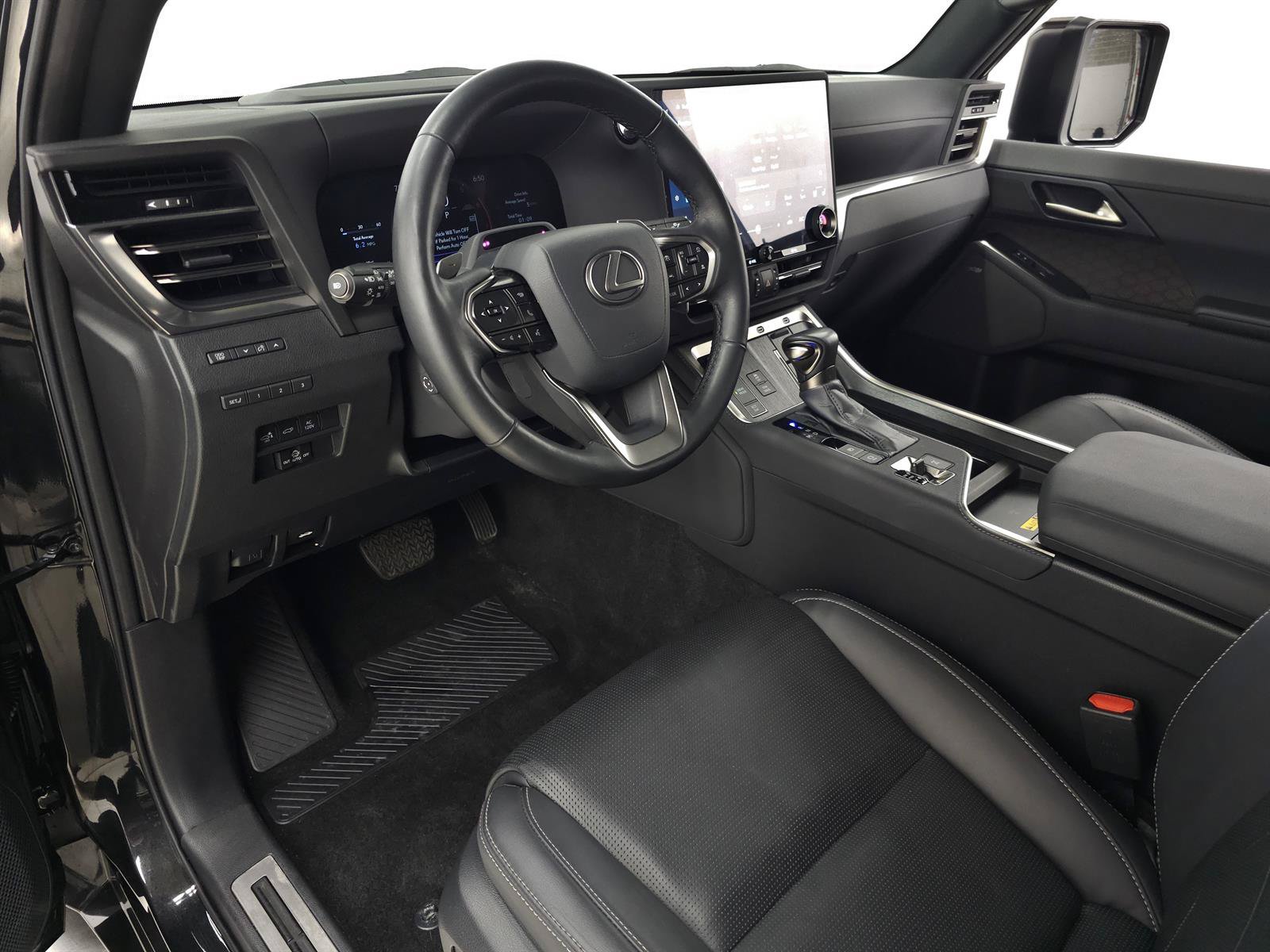 Used 2024 Lexus GX 550 w/ Cold Area Package AWD/4WD image 16