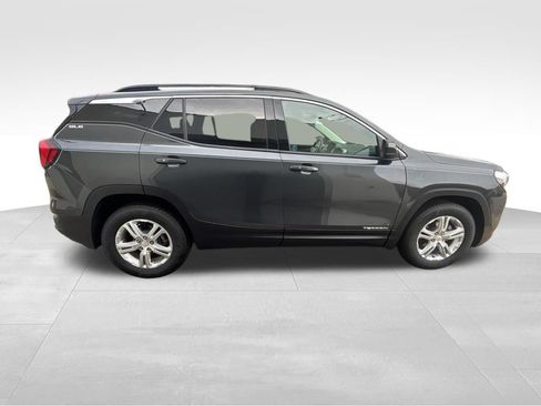 Used 2020 GMC Terrain SLE w/ Driver Convenience Package FWD image 9
