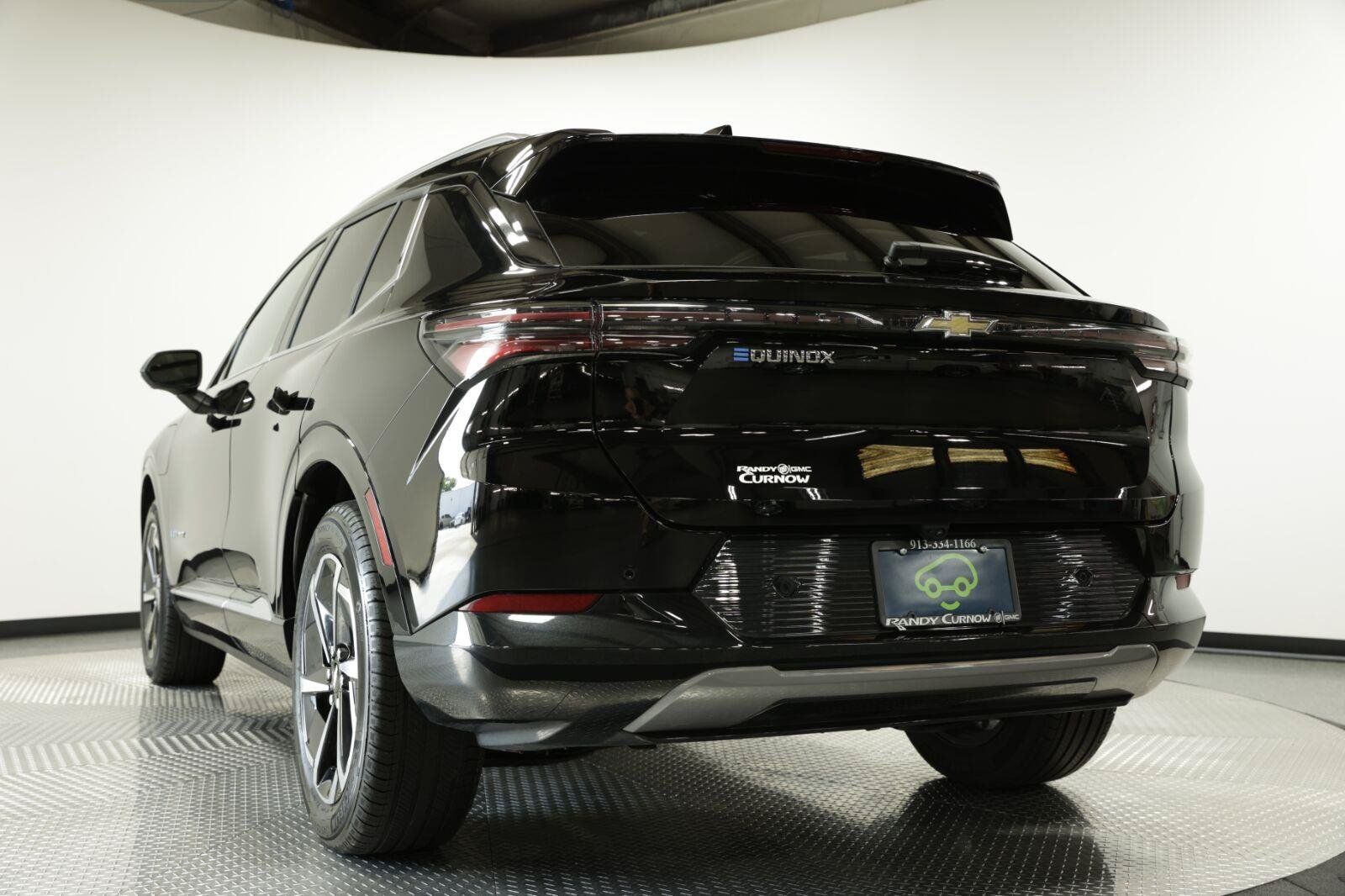 Certified 2025 Chevrolet Equinox EV LT w/ Convenience Package FWD image 30
