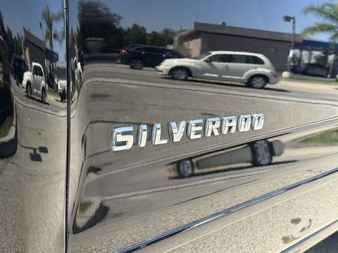 Used 2017 Chevrolet Silverado 1500 LT w/ All Star Edition image 3