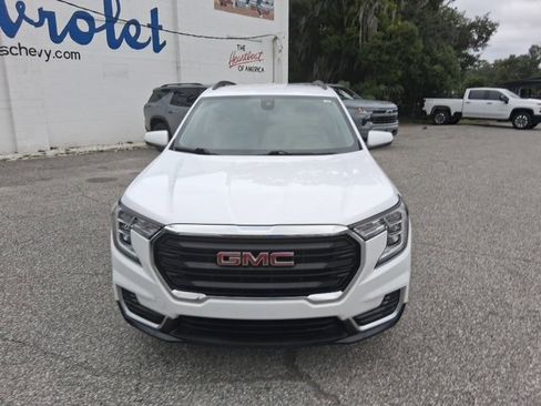 Certified 2023 GMC Terrain SLE w/ Driver Convenience Package image 8