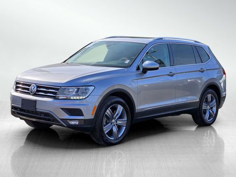 Used 2021 Volkswagen Tiguan SEL w/ 3rd Row Seat Package image 8